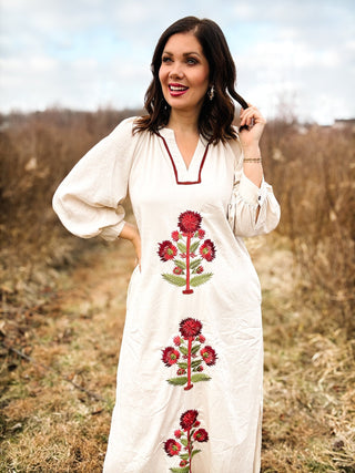 The Embroidered Elegance Maxi Dress M The Embroidered Elegance Maxi Dress M